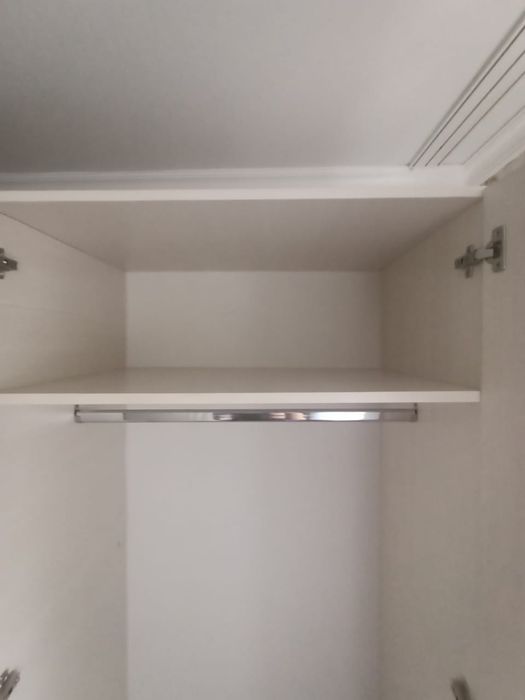 Продается шкаф в отличном состоянии.