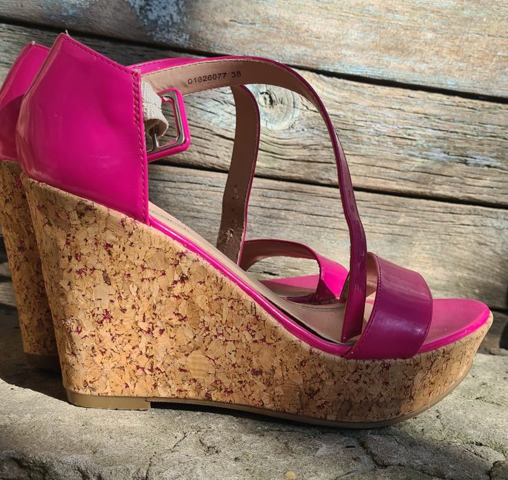 Босоножки на платформе!