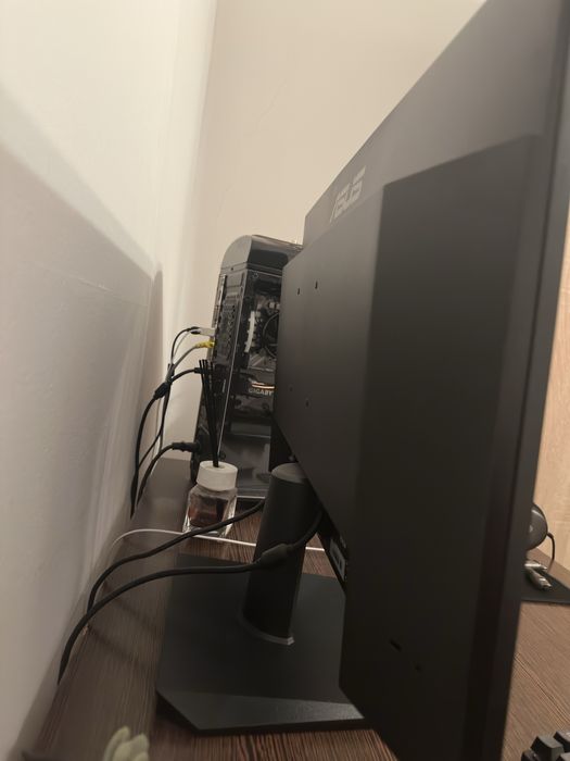 Monitor Asus 27inch 100hz cu garanție