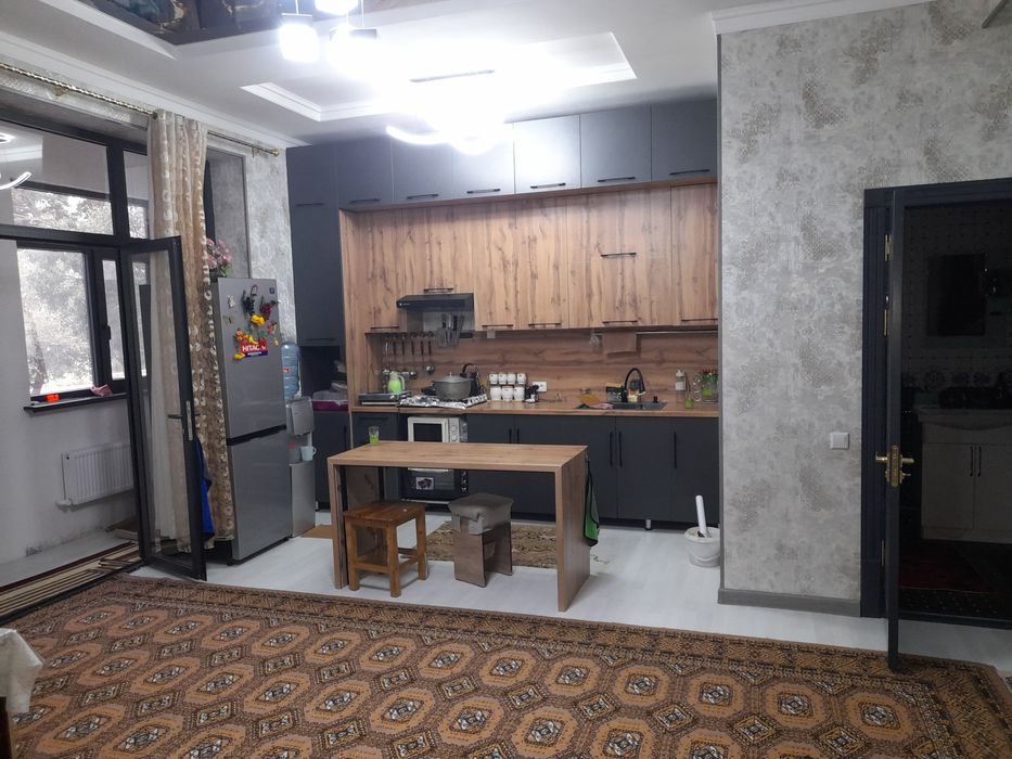 Квартира сотилади