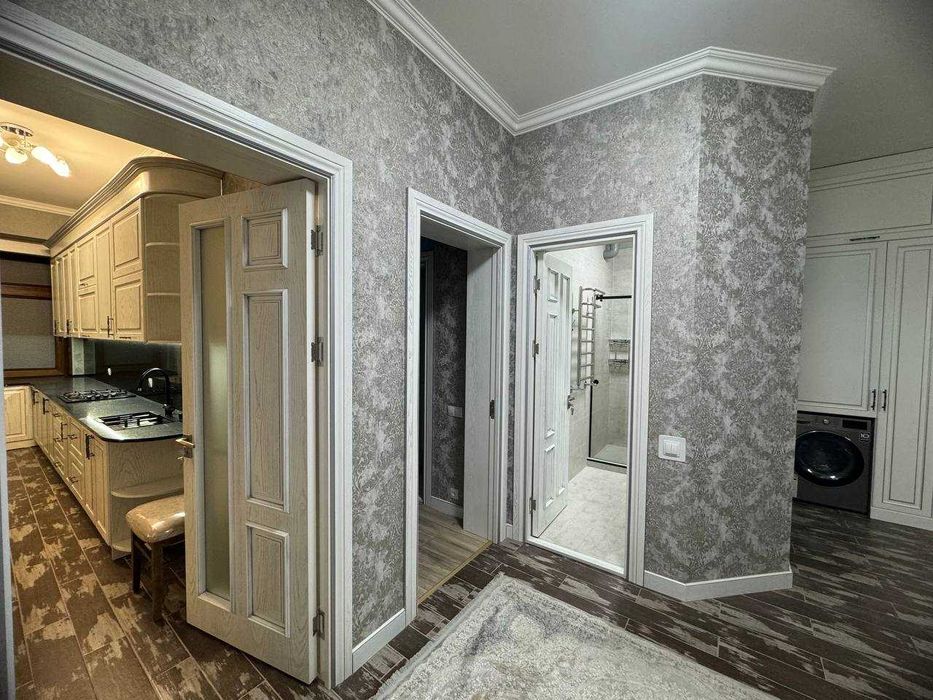 Аренда Ц-5 3 ком Центре Новостройка 1800уе