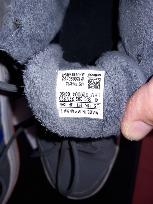 Оригинални кецове Adidas , 36 номер