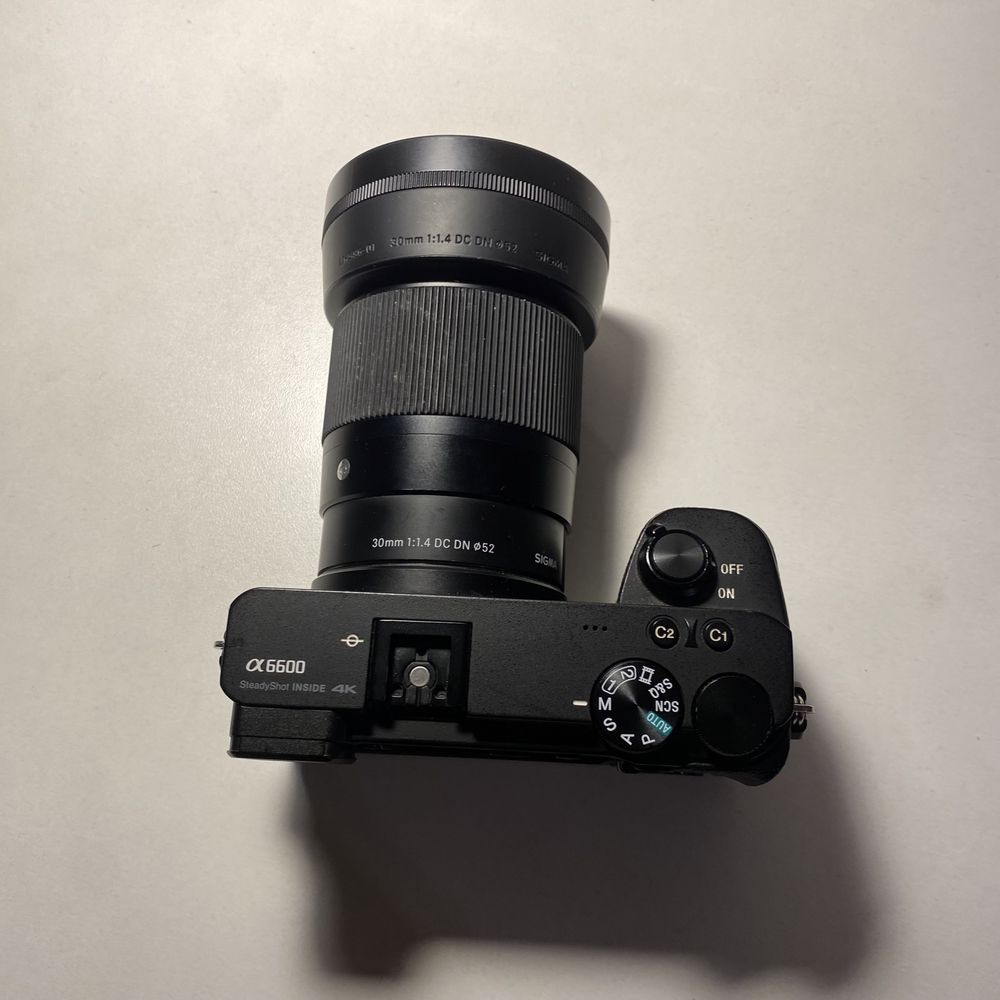 Sony a6600 (с обьективом sigma 30mm)