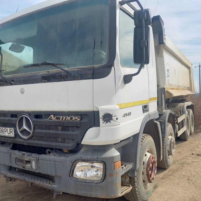 Vând 3 autobasculante 8x4 mercedes actros