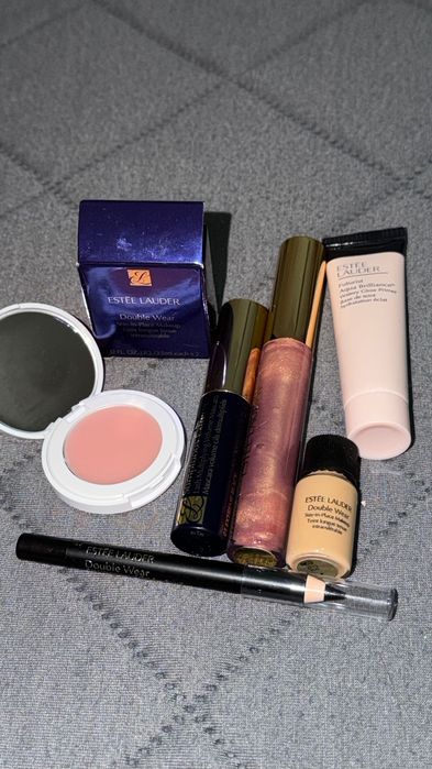 Лот с продукти на ESTEE LAUDER