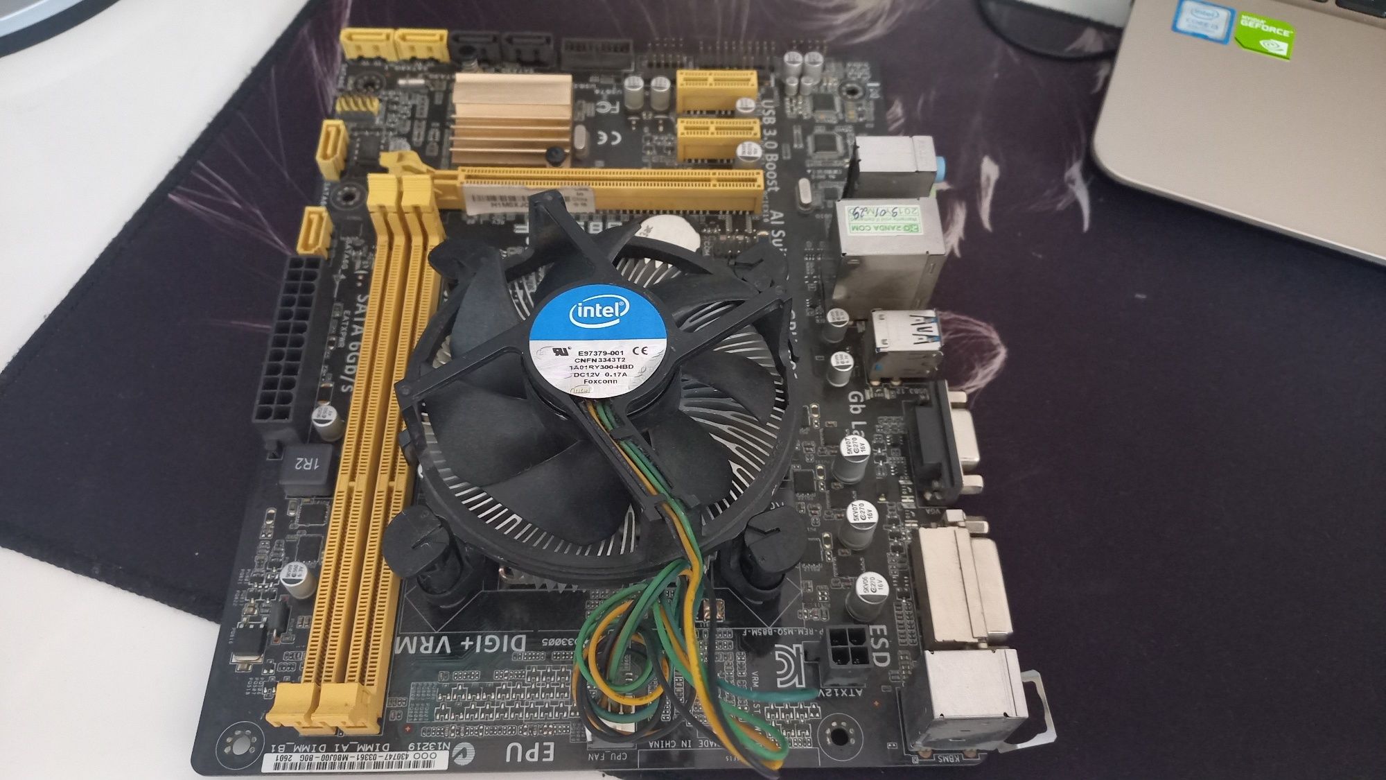Продам материнскую плату B85M-F с процессором Intel core I3