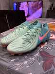 Футболни бутонки-Nike Phantom GX II Elite LV8 FG