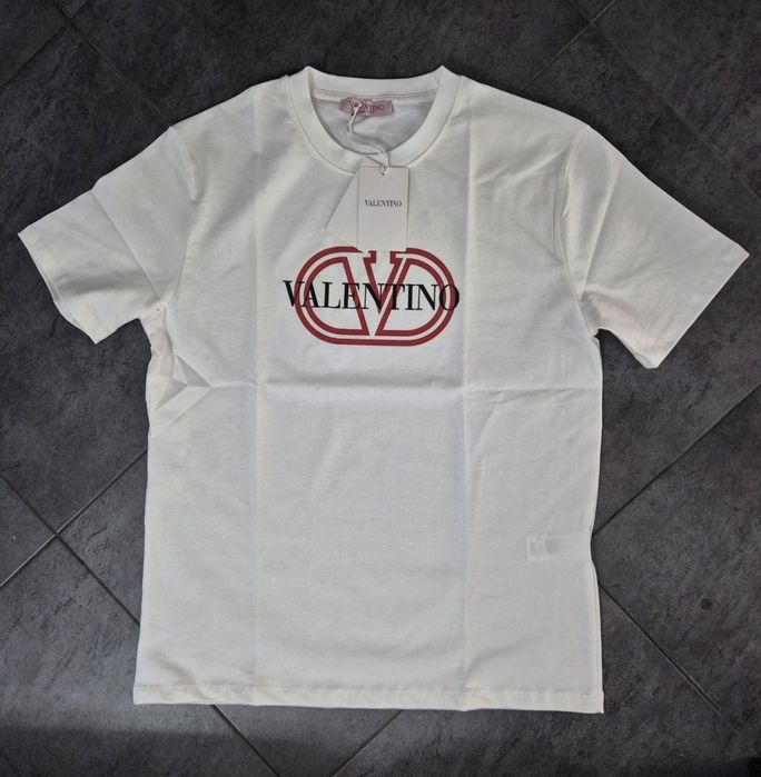 РАЗПРОДАЖБА! Оригинална мъжка тениска Valentino Garavani - Размер Л