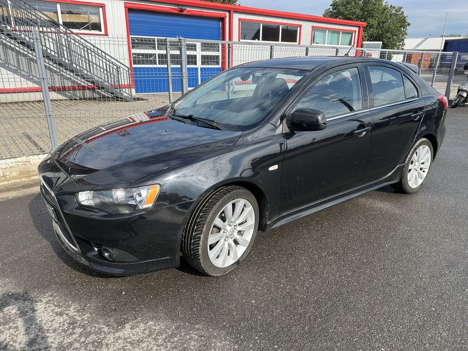 Vând Mitsubishi recent adus Germania