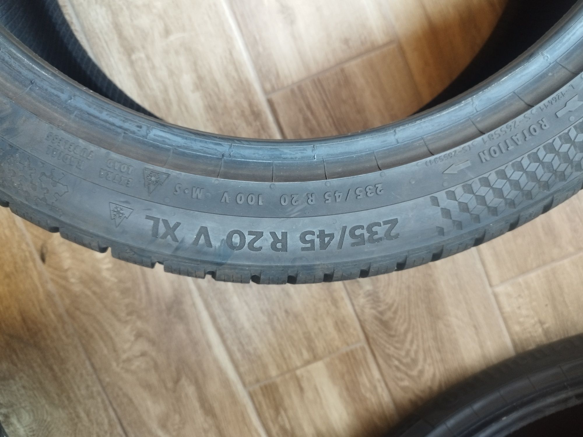 Cauciucuri continental 235/45/r20 v xl nerulate in stare perfecta