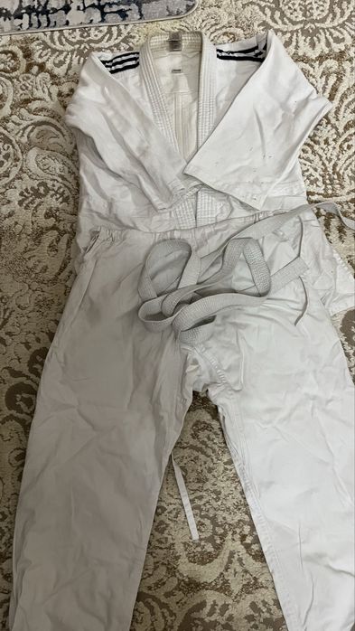 Спортивные костюмы