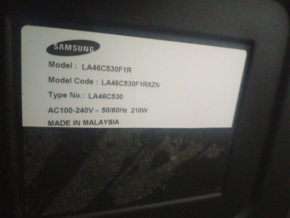 Телевизо от Самсунг очень большой очень громкий звук в хорошем состоян