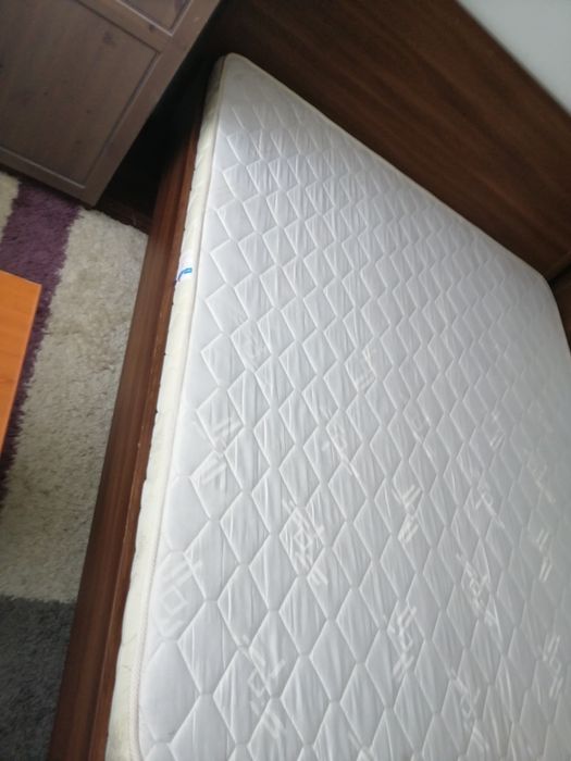 Pat ikea cu saltea 180/200