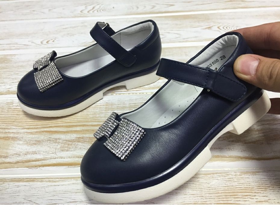 Продам туфли для дев