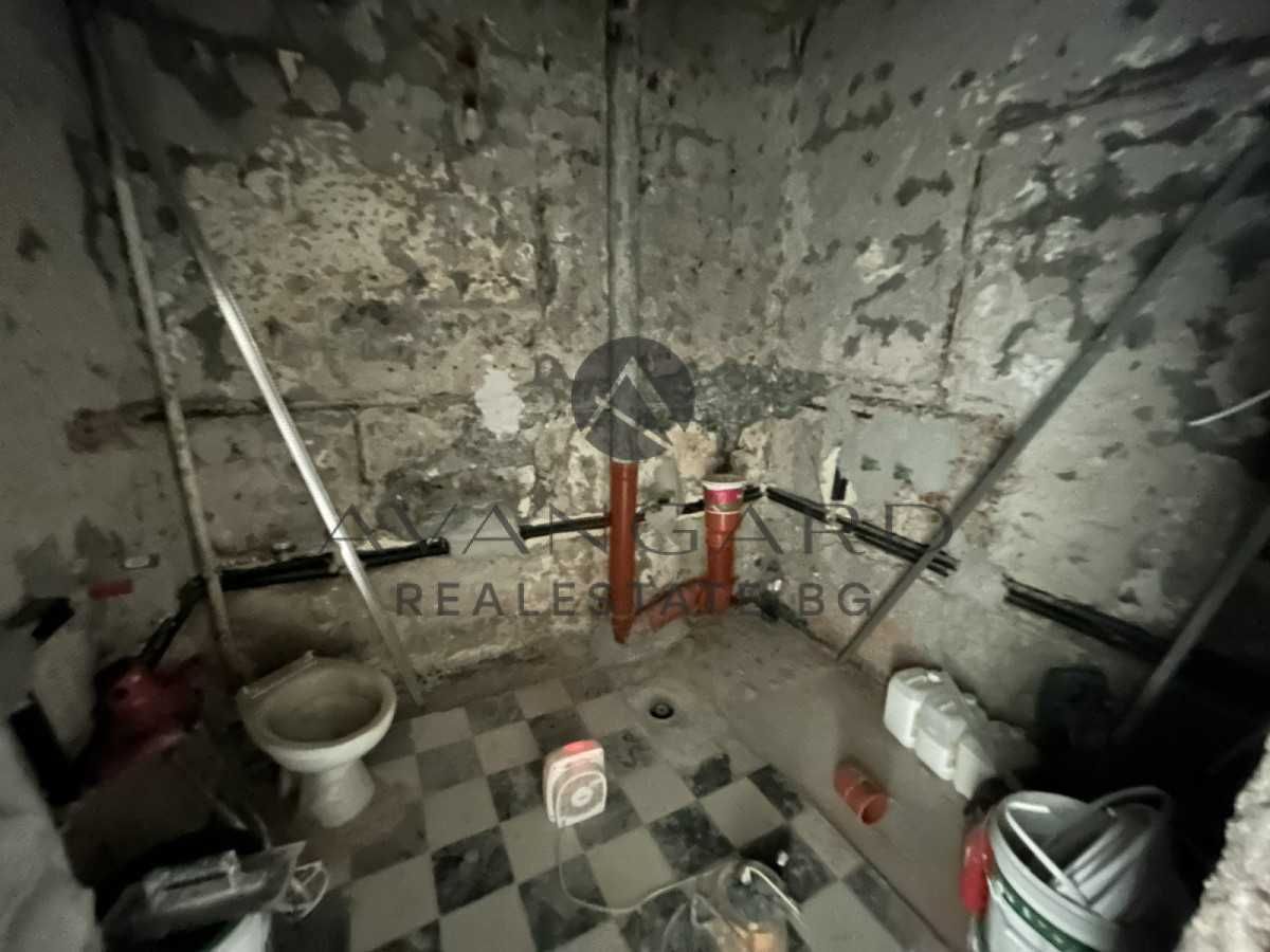 Продава се Тристаен апартамент в Пловдив, Кършияка - 71 кв.м за 1938 €/кв.м - Снимка #6