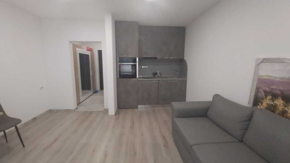 Дава се под наем Едностаен апартамент в Габрово, Център - 30 кв.м за 153 € - Снимка #2