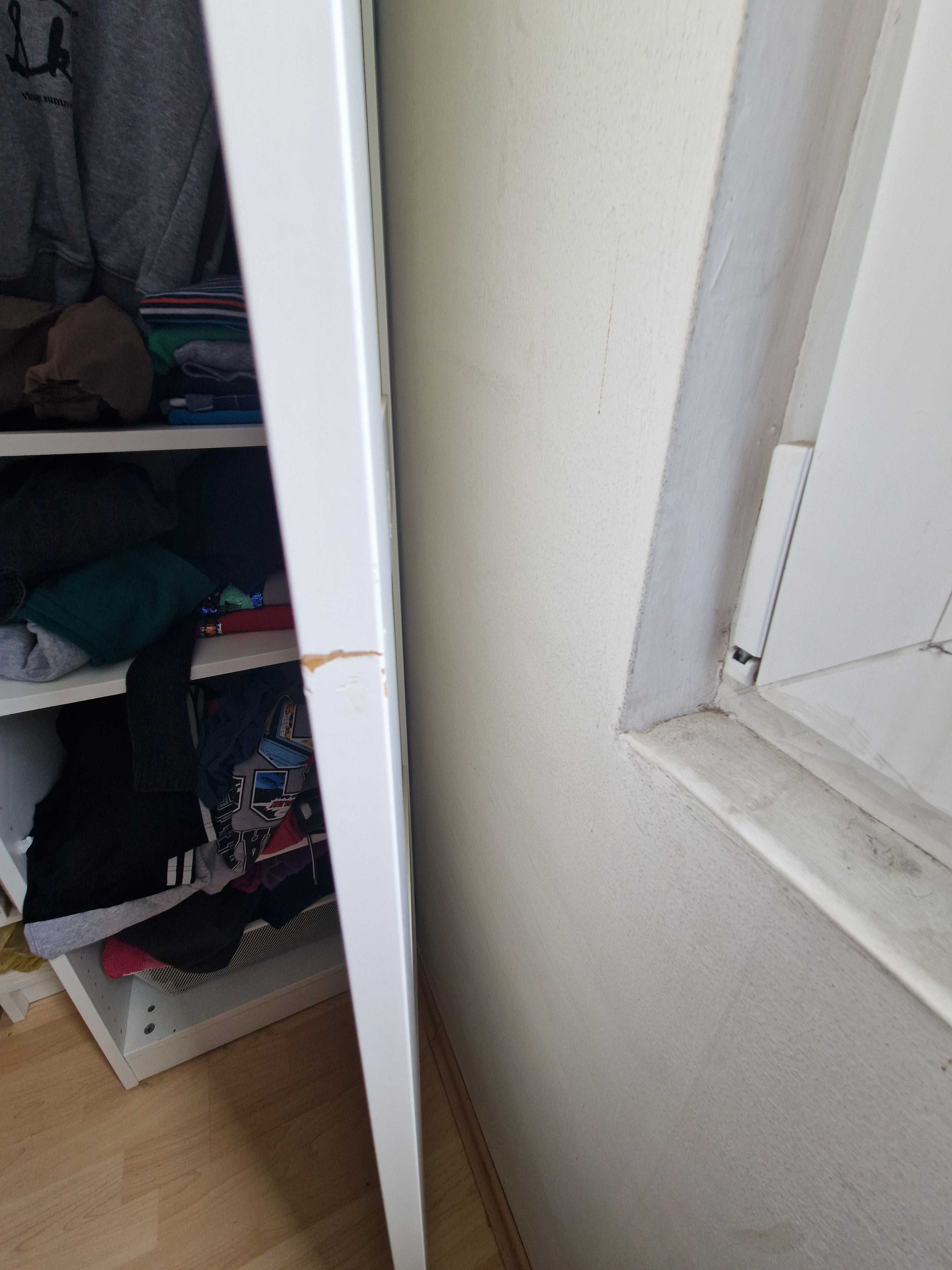 Врати IKEA модел BERGSBO с дръжки и панти