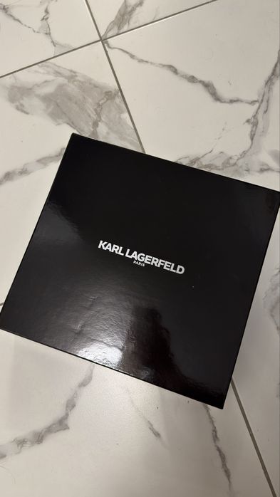 Шал шапка Karl Lagerfeld оригинални