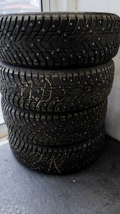 Гуми Нокиан Хакапелита 8