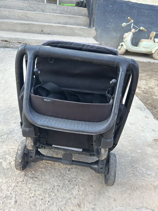 Продам детскую прогулочную коляску Easywalker Milley 2