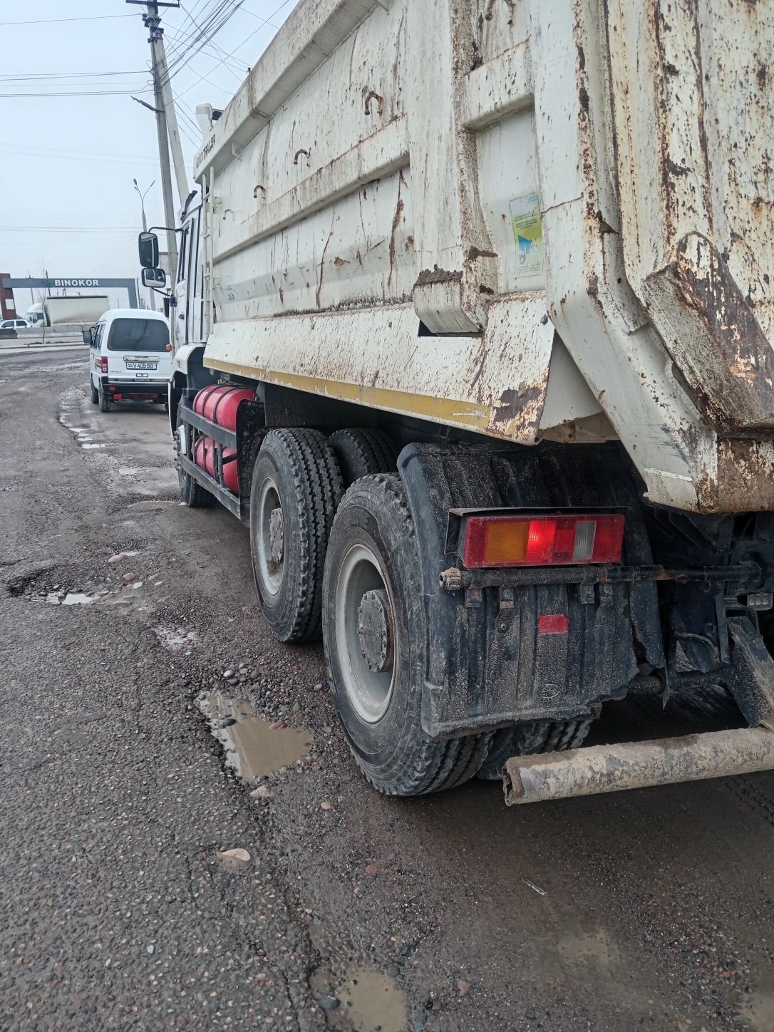 Euro kamaz sotiladi