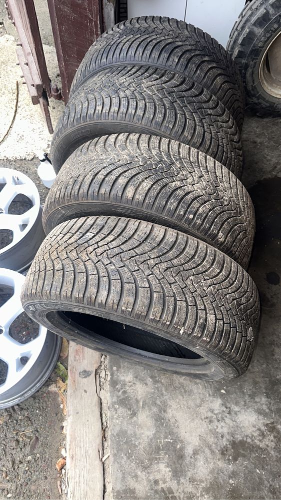 Roti BMW X3 r 18 5buc cu cauciucuri de iarnă.