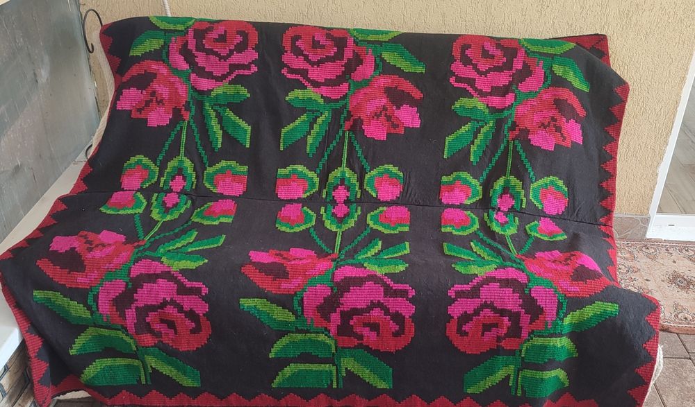 Vând cuverturi de pat tradițională