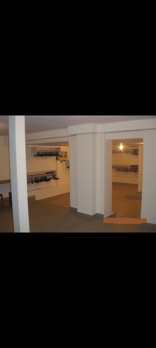 Închiriez Spațiu Comercial cu parcare mare Hidiselu de Jos