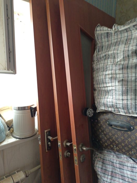 Есіктер үйдің ішіне