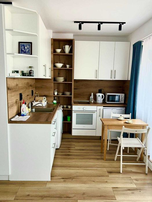 Дава се под наем Едностаен апартамент в Бургас, Център - 38 кв.м за 350 € - Снимка #5