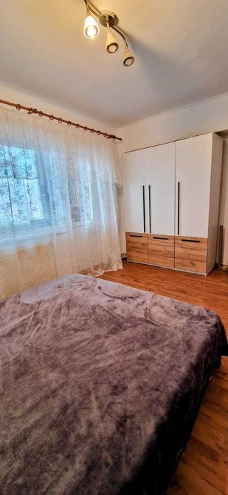 Închiriez apartament 2 camere – Ansamblul Buzaului / Școala Nr. 2