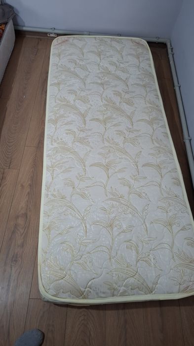 Матрас почти новый