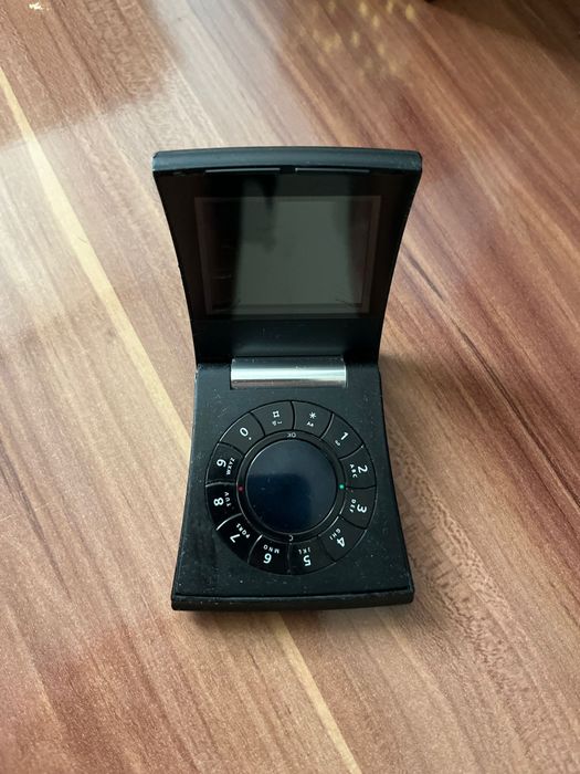 Samsung serene Bang & Olufsen