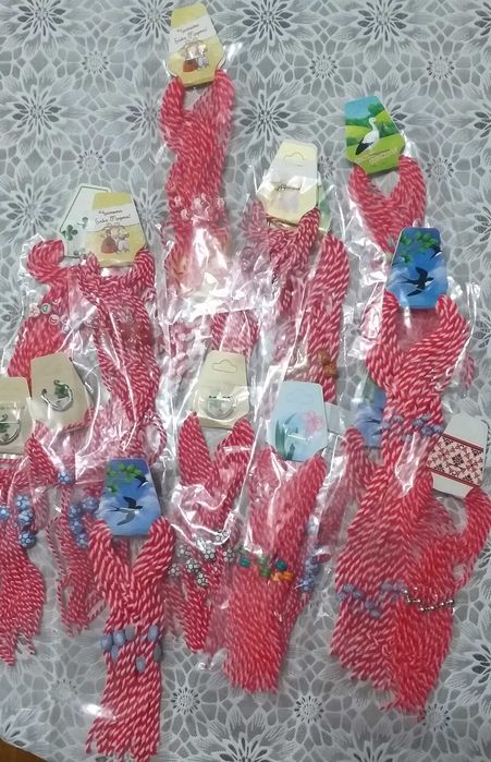 Мартеници-ръчна изработка