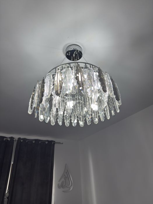 lustra tip candelabru modern