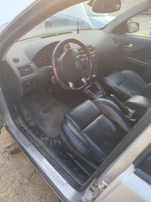 Piese de Ford Mondeo mk3 break din 2004 diesel 2.0 tdci cu 131 cp .