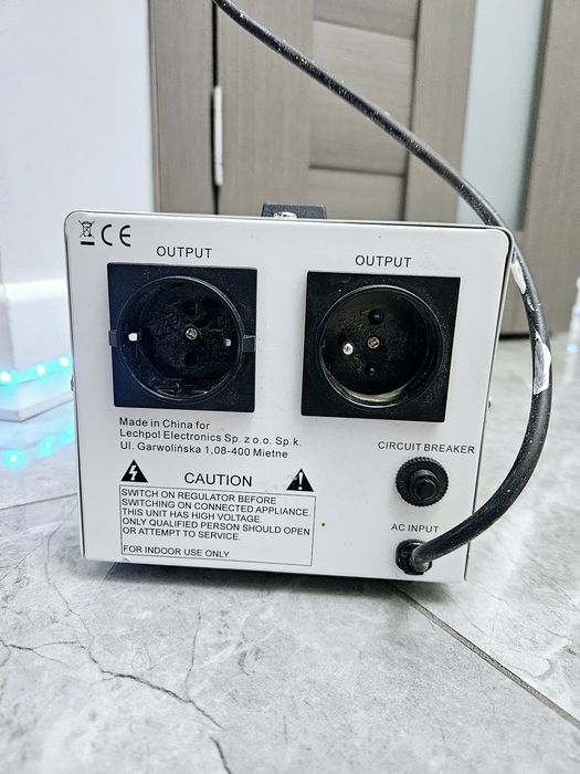 Stabilizator de tensiune 1000 VA