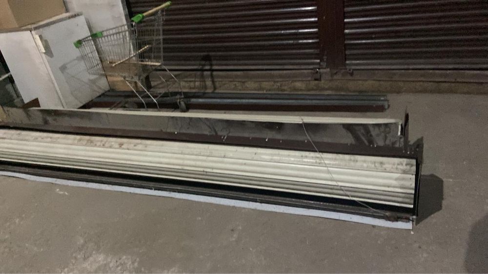 Выдвежной ворота гараж железные