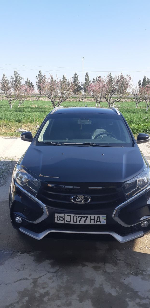 Lada xray crosss