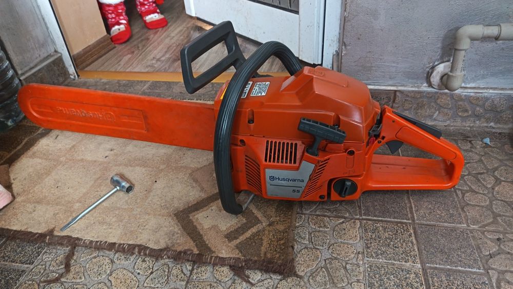 Продавам моторен трион - Husqvarna 55.