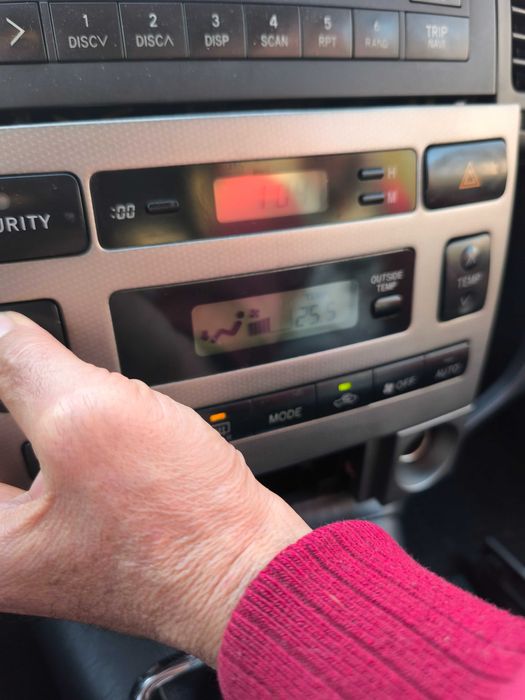 Контролен панел климатроник Toyota Corolla Verso