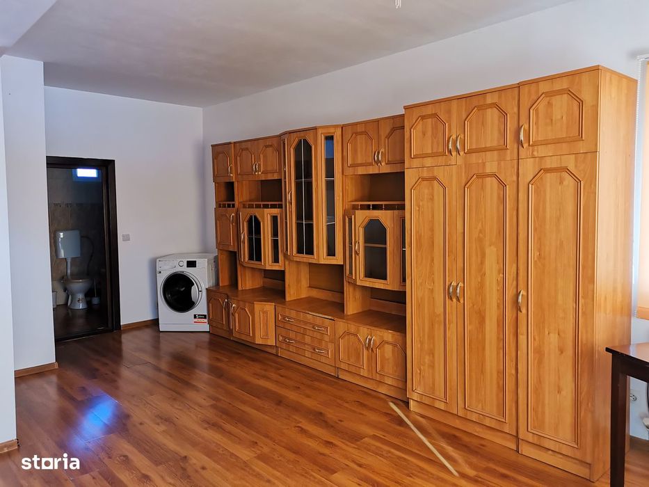 Garsoniera capat 1 mobilata si utilata cu centrala termica