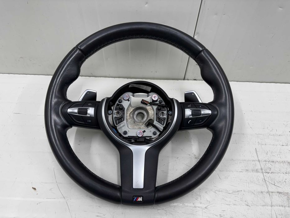 Кожен М спортен волан БМВ Ф45 Ф46 Х1 Ф48 Х2 Ф39 с пера