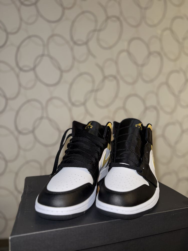Nike Air Jordan 1 Mid