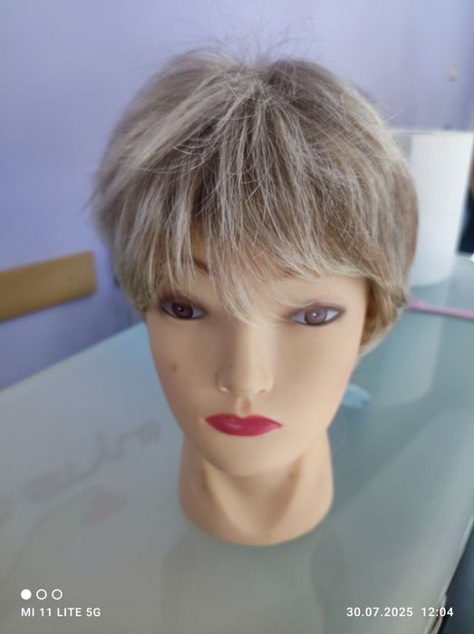 Perucă păr scurt blond