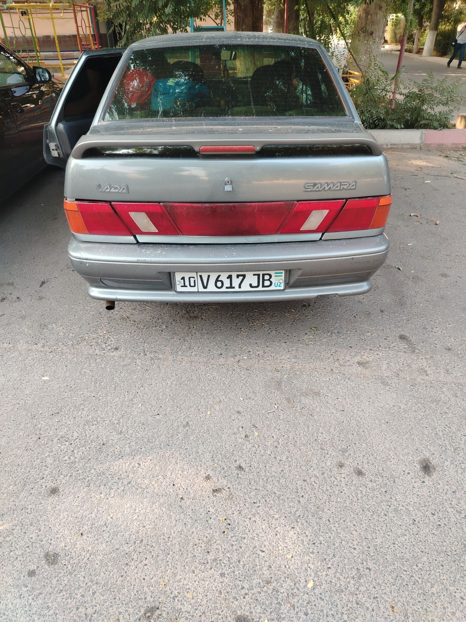Jiguli narxida lada2115 Moshina ozgina.. qaravoshish kerak mator qilin