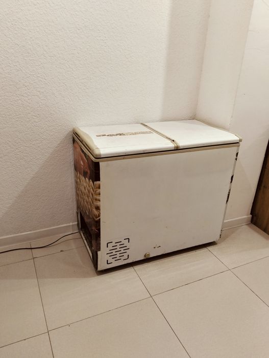 Морозилка сотилади