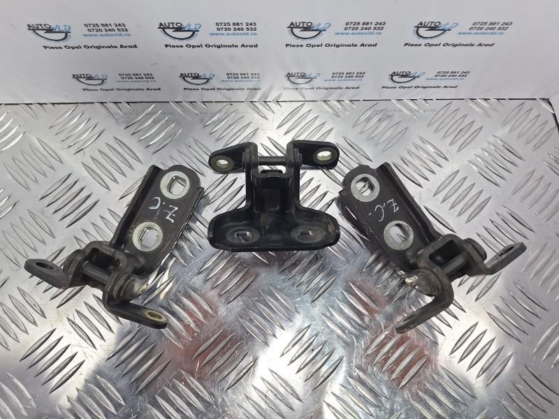 Balama usa fata Opel Zafira C