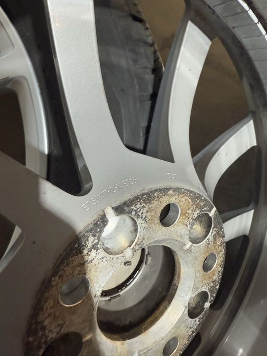 Jante aliaj r17 Audi + anvelope iarna