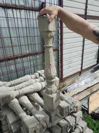 Vând stâlpișori din beton